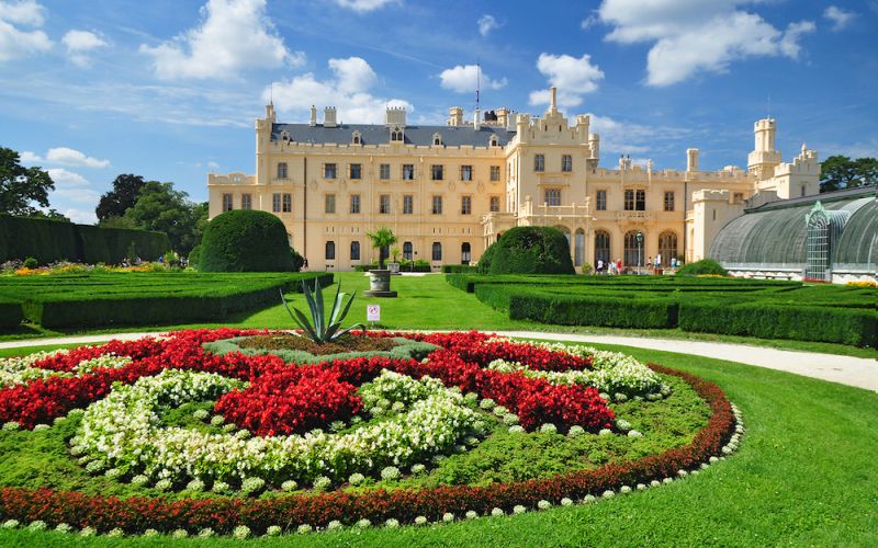 Trojúhelník Lednicko-valtickým areálem